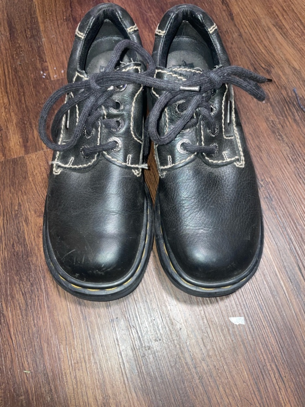 Dr. Martens Black Leather Lace-Up Derby Shoes with Contrast Stitching Model 9272